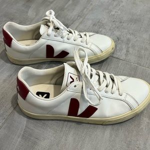 White & Maroon Vejas, size 8